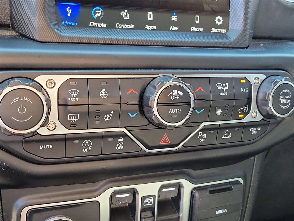 Used 2022 Jeep Wrangler Unlimited Sahara w/ Cold Weather Group image 26