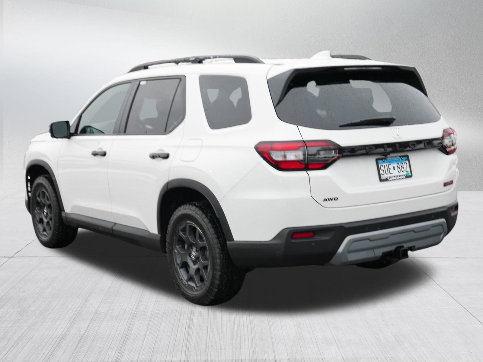 Certified 2025 Honda Pilot TrailSport image 5