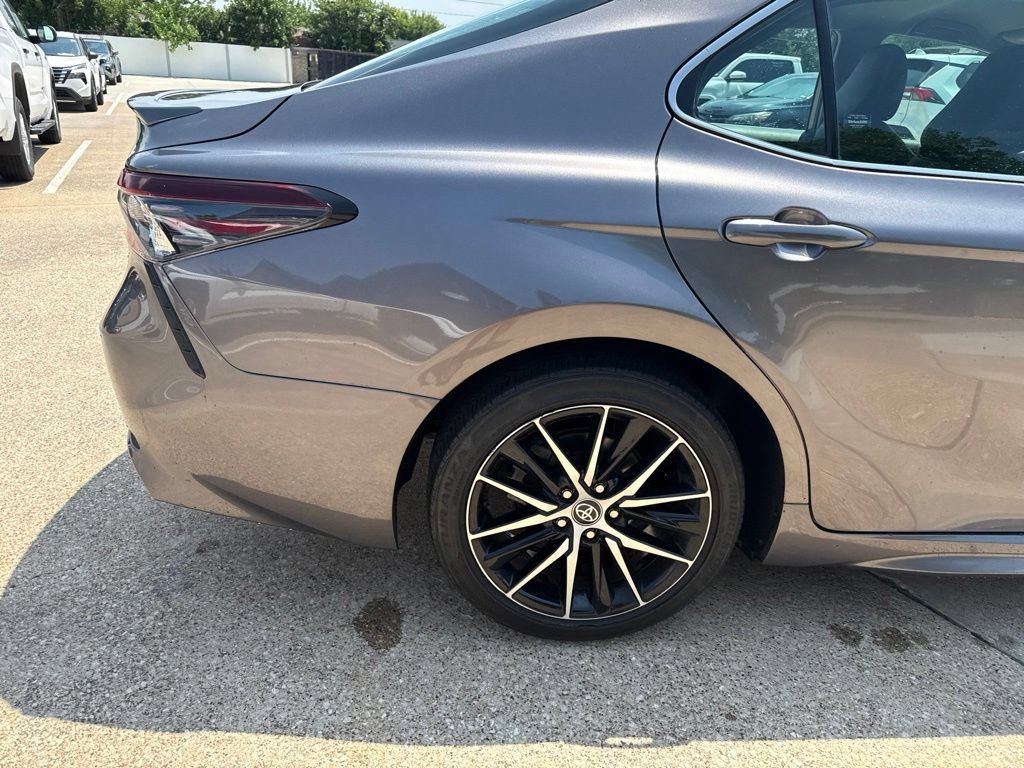 Used 2024 Toyota Camry SE FWD image 6