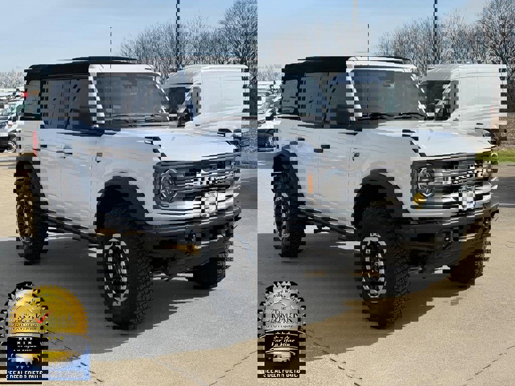 Used 2023 Ford Bronco Big Bend w/ Sasquatch Package image 3