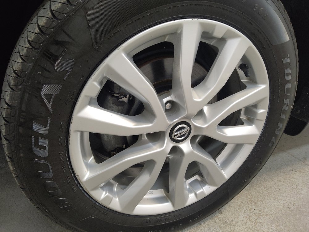 Used 2020 Nissan Rogue Sport SV image 31