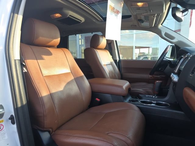 Used 2020 Toyota Sequoia Platinum AWD/4WD image 17