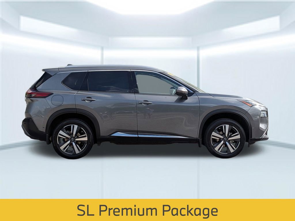 Used 2023 Nissan Rogue SL w/ SL Premium Package image 9