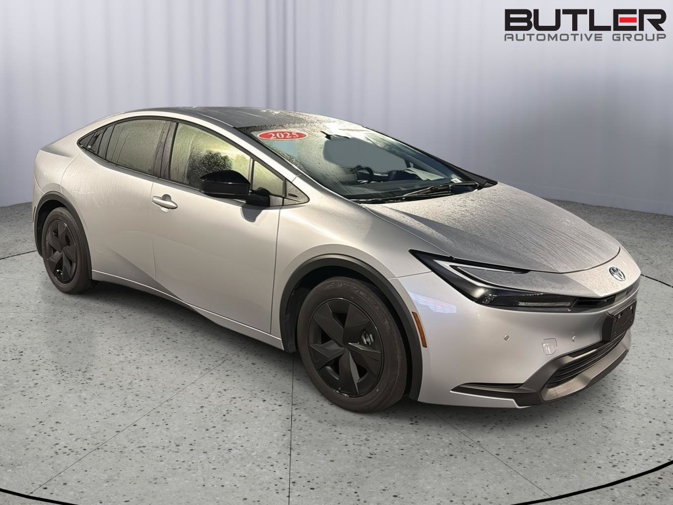Certified 2025 Toyota Prius LE FWD image 8