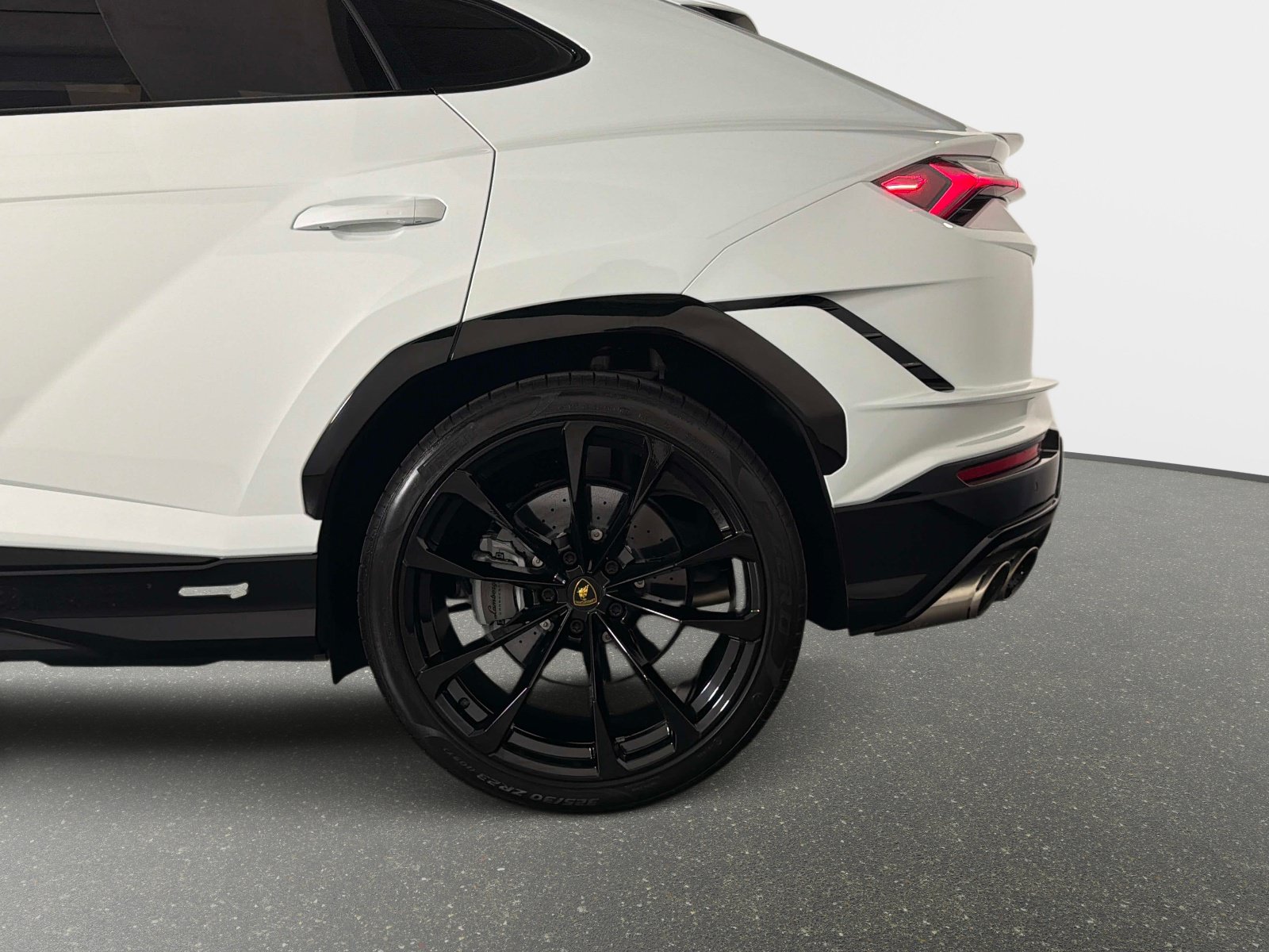 Used 2023 Lamborghini Urus S AWD/4WD image 13