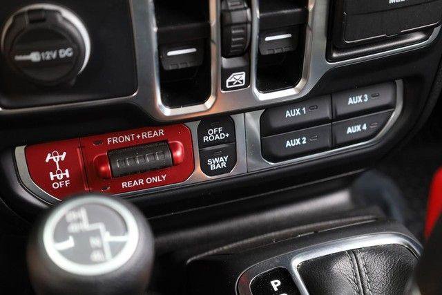 Used 2025 Jeep Wrangler Unlimited Rubicon AWD/4WD image 15
