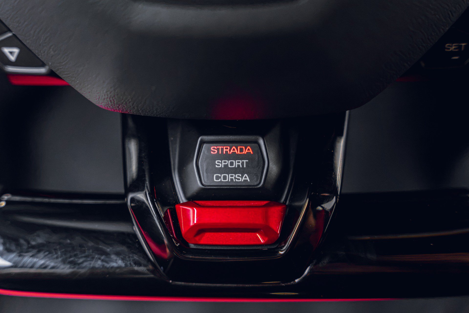 Used 2021 Lamborghini Huracan EVO RWD image 43