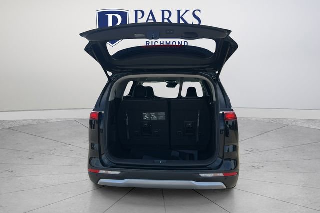 Used 2024 Kia Carnival EX image 20