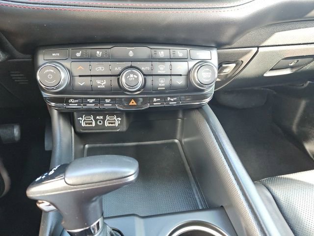 Used 2024 Dodge Durango GT image 17
