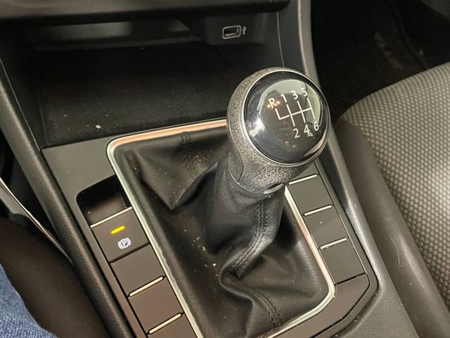 Used 2019 Volkswagen Jetta S w/ Driver Assistance Package image 9