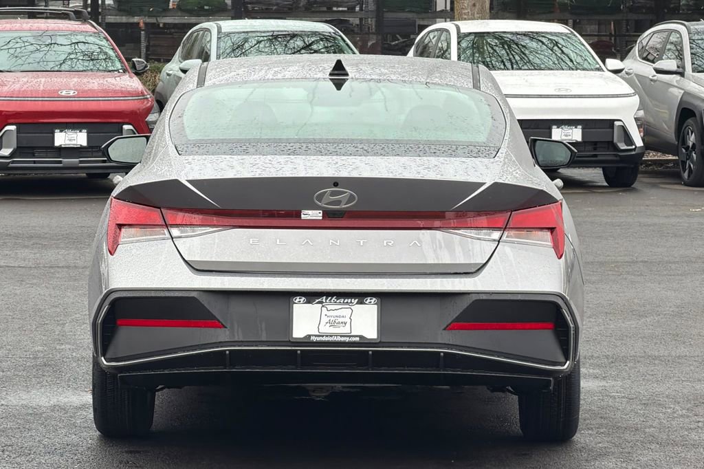 New 2026 Hyundai Elantra SE image 6