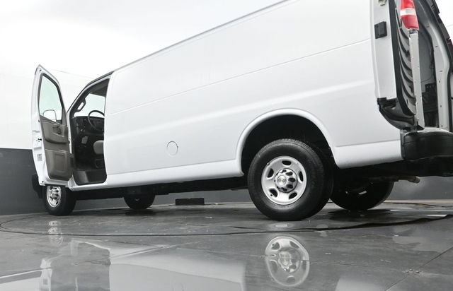 Used 2023 Chevrolet Express 2500 Extended RWD image 23