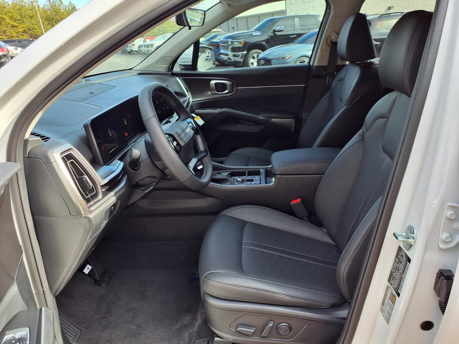 New 2026 Kia Sorento S image 5