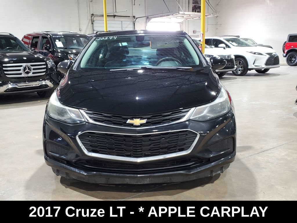 Used 2017 Chevrolet Cruze LT FWD image 2
