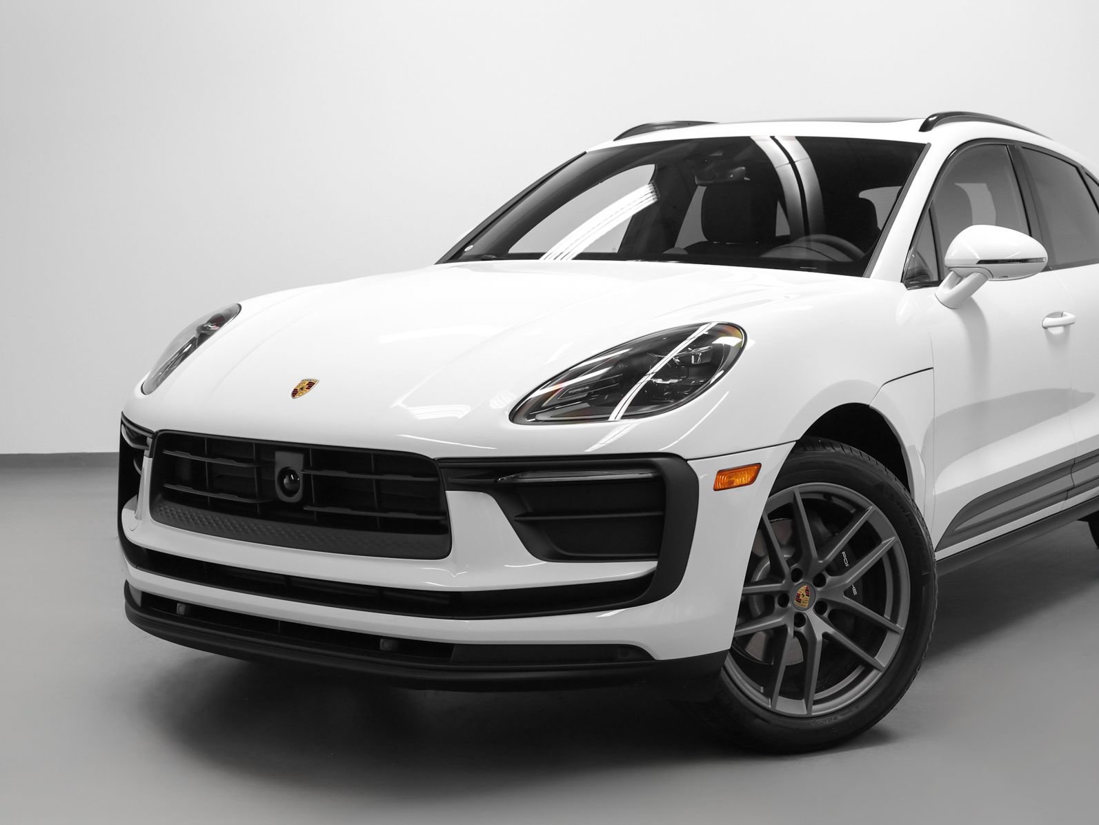New 2026 Porsche Macan AWD/4WD image 6