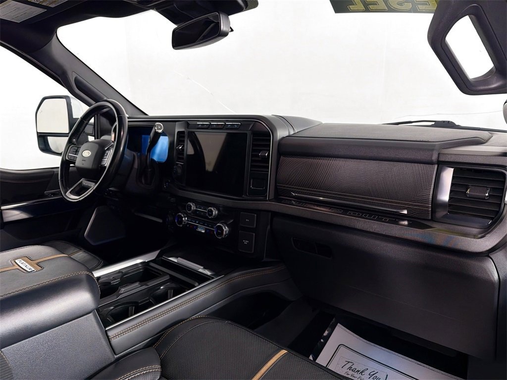 Used 2023 Ford F350 Platinum image 32