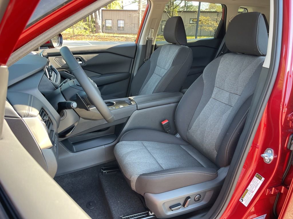 New 2026 Nissan Rogue SV FWD image 16