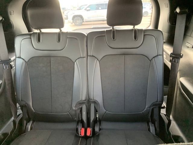 Used 2025 Jeep Grand Cherokee L Altitude image 26