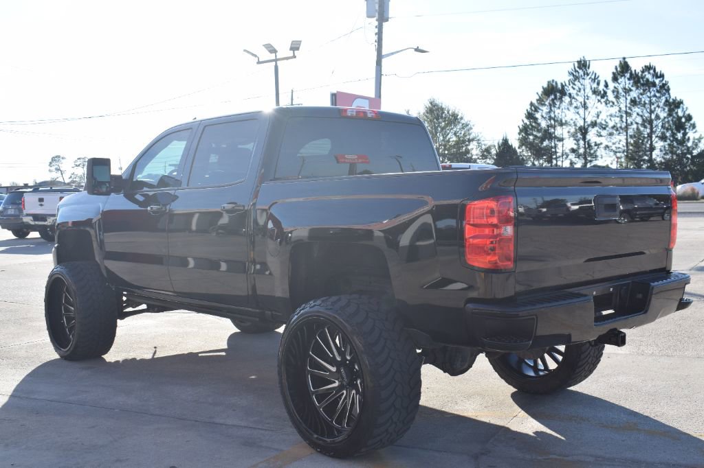 Used 2018 Chevrolet Silverado 1500 LT w/ All Star Edition image 3