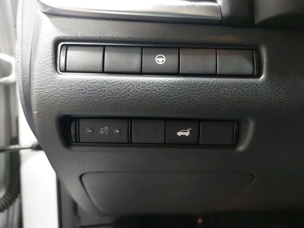 Used 2023 Nissan Rogue SV w/ SV Premium Package image 25