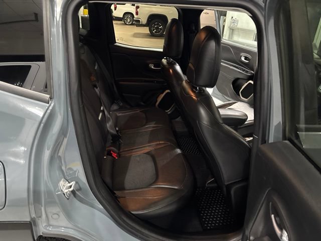 Used 2017 Jeep Renegade Trailhawk AWD/4WD image 36
