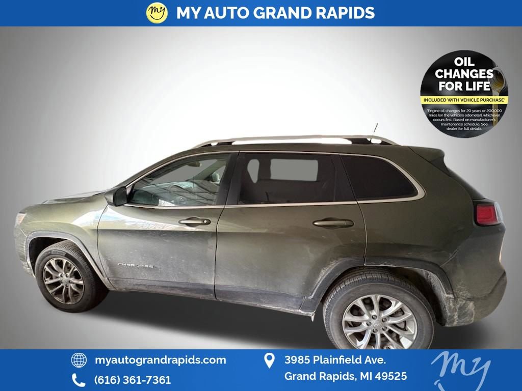 Used 2019 Jeep Cherokee Latitude w/ Cold Weather Group AWD/4WD image 37