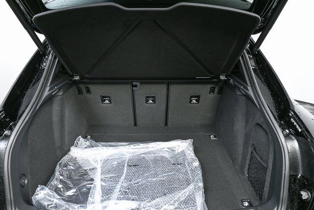 New 2026 Porsche Macan image 29