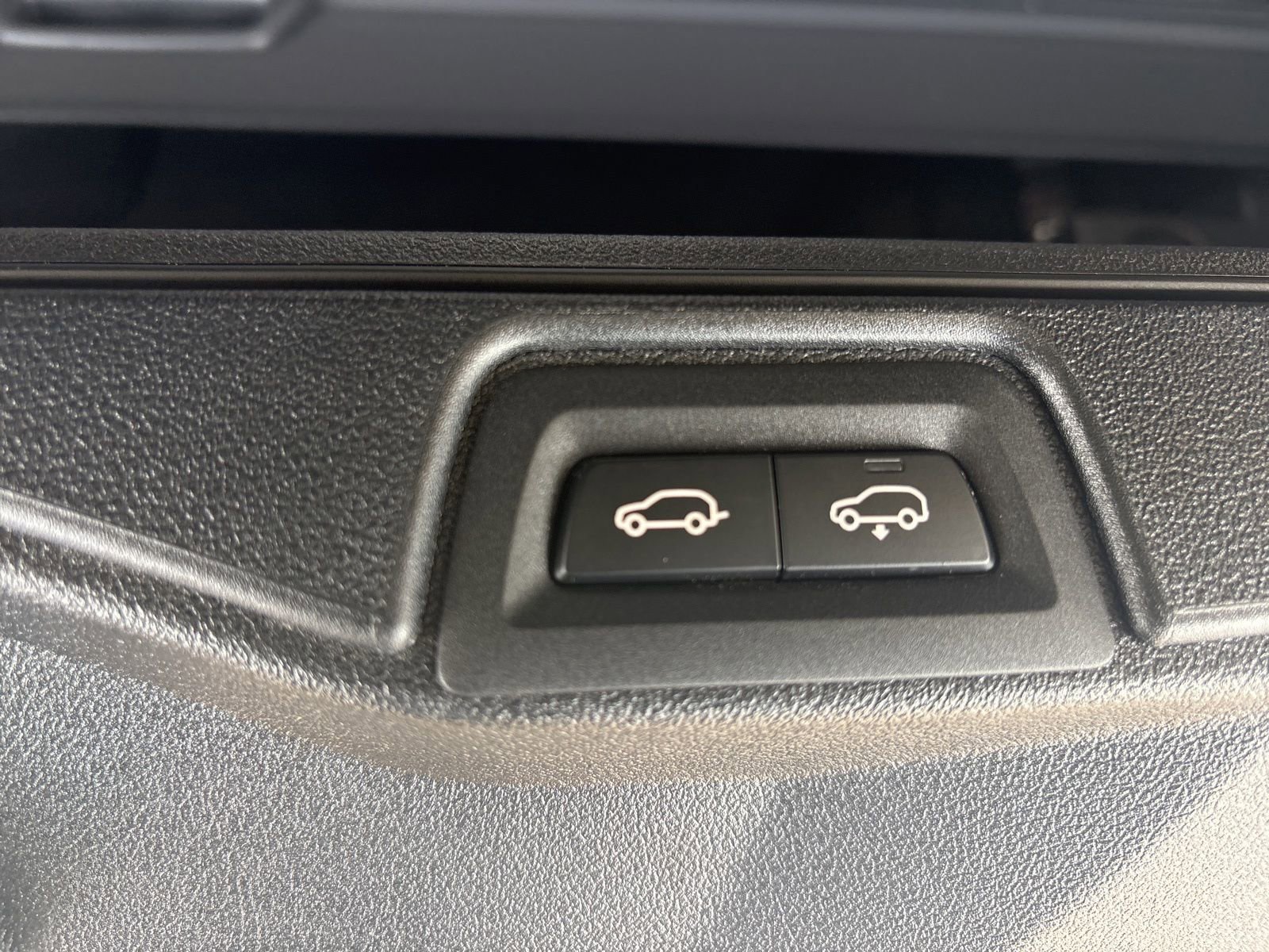 Used 2026 BMW X7 xDrive40i w/ Premium Package AWD/4WD image 21