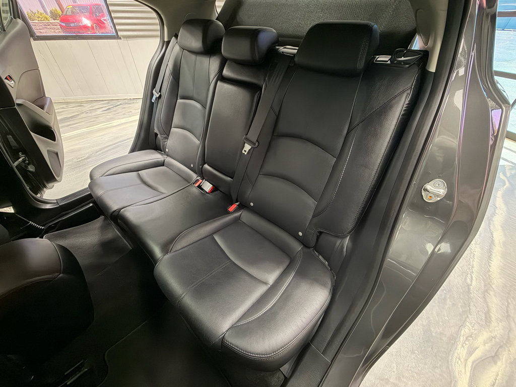 Used 2018 MAZDA MAZDA3 Grand Touring w/ Premium Equipment Package image 6