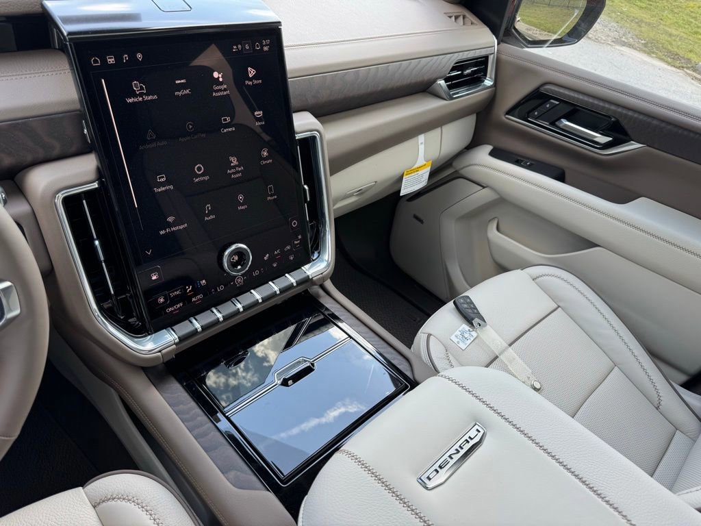 New 2025 GMC Yukon XL Denali w/ Denali Reserve Package image 32