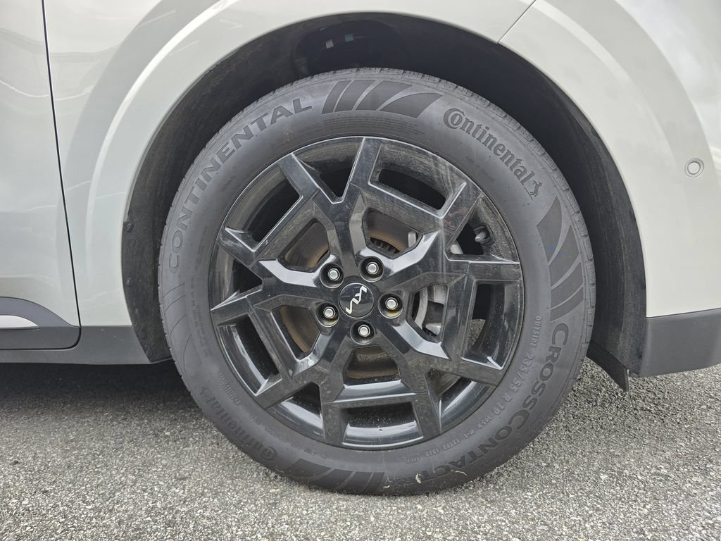 Certified 2025 Kia Carnival SX Prestige FWD image 11