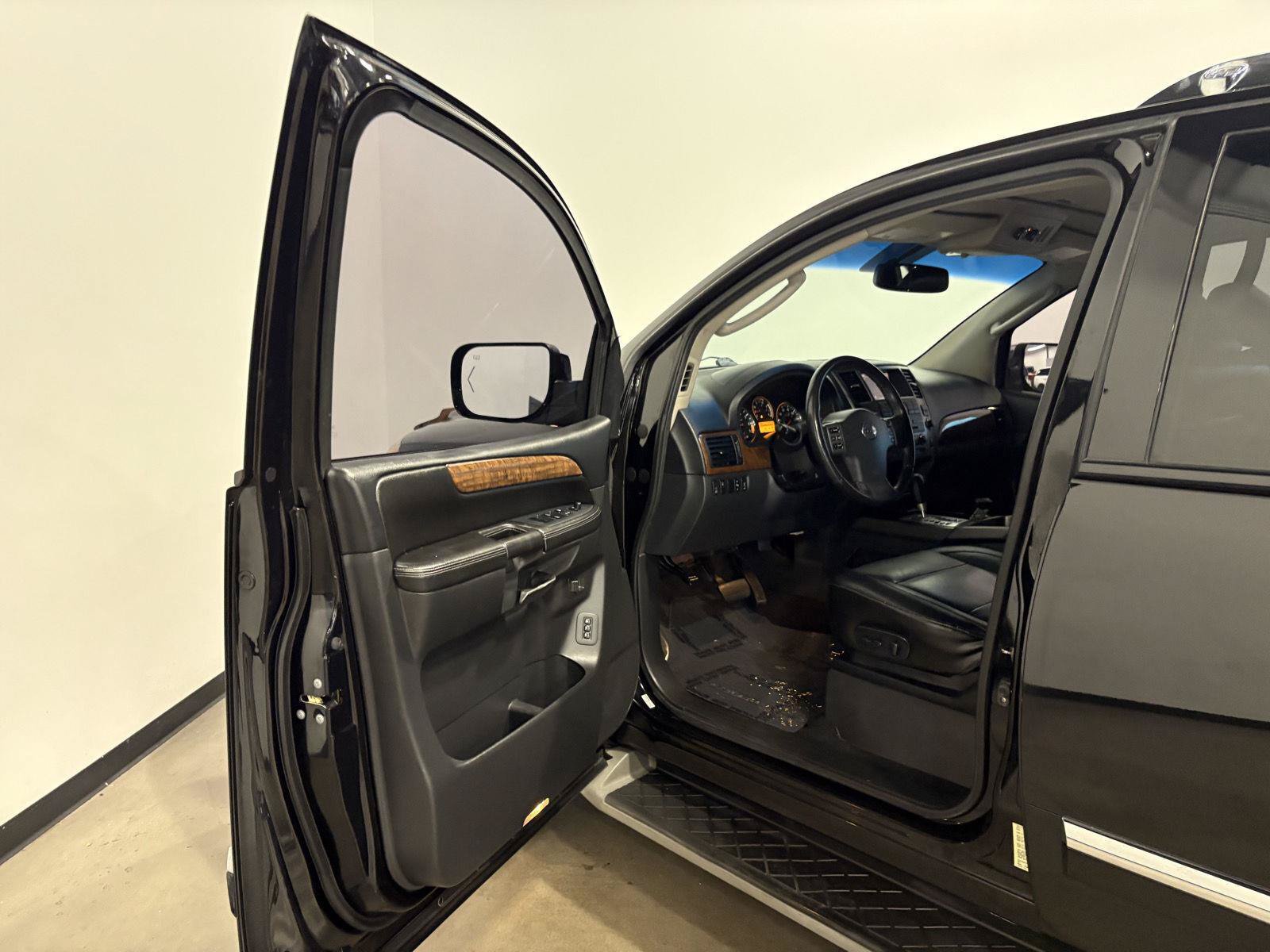 Used 2012 Nissan Armada Platinum AWD/4WD image 9