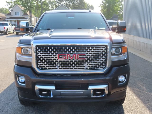 Used 2016 GMC Sierra 2500 Denali w/ Duramax Plus Package AWD/4WD image 11