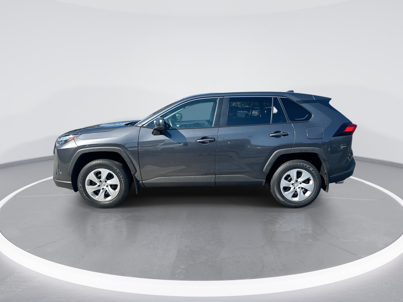 Used 2024 Toyota RAV4 LE FWD image 6