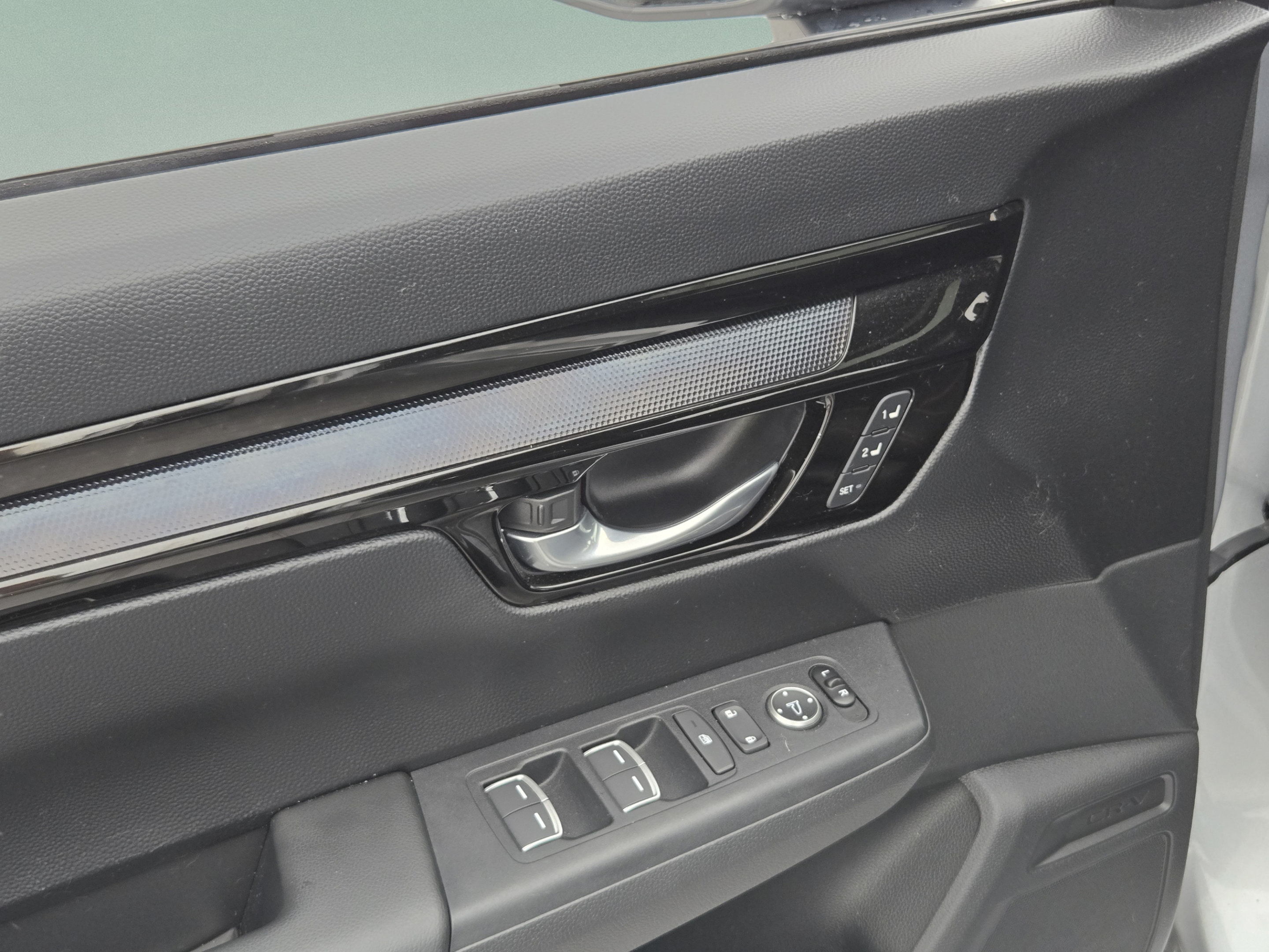 Used 2024 Honda CR-V Sport Touring image 9