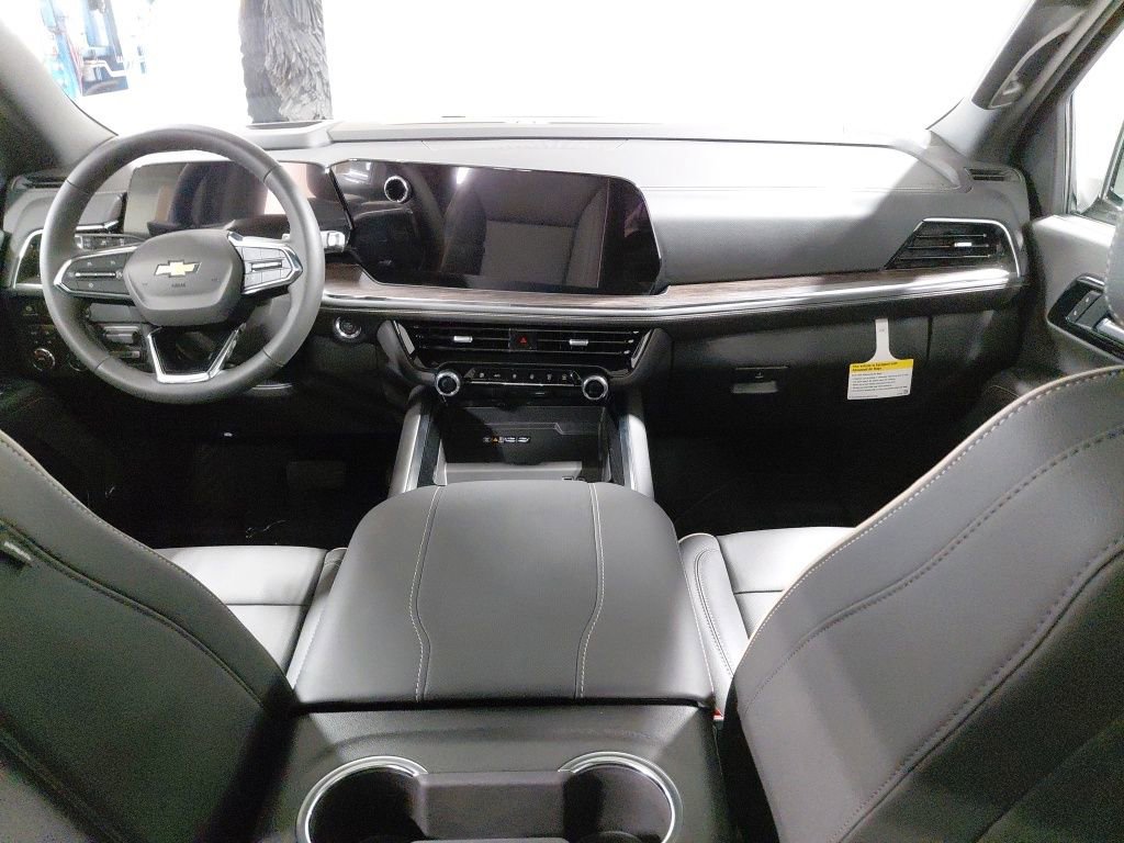 New 2026 Chevrolet Suburban Premier AWD/4WD image 3