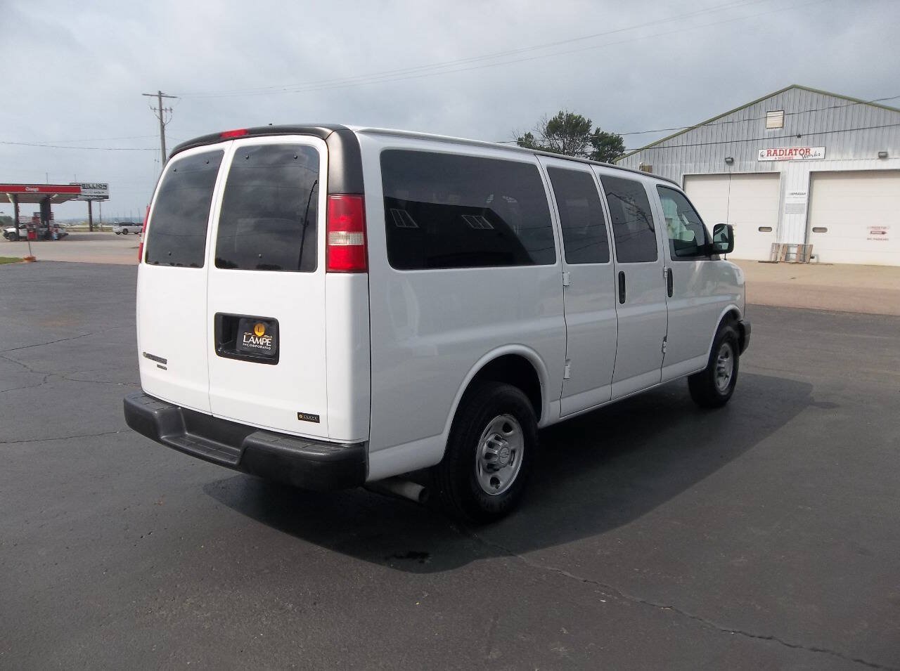 Used 2016 Chevrolet Express 3500 LS RWD image 5