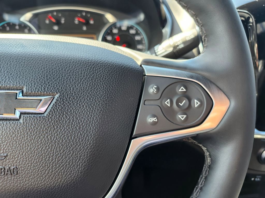 Used 2023 Chevrolet Traverse RS image 10