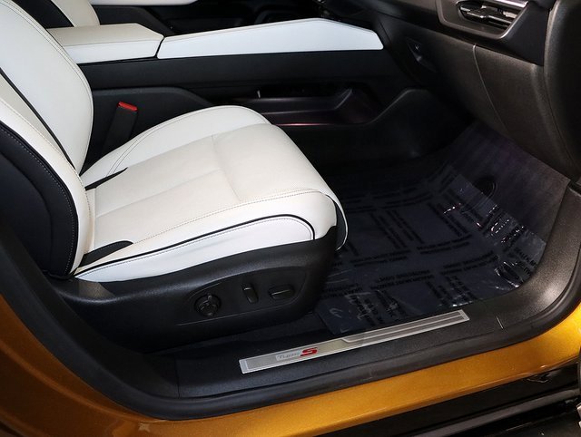 Certified 2024 Acura ZDX Type S image 38