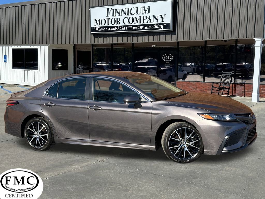 Used 2023 Toyota Camry SE