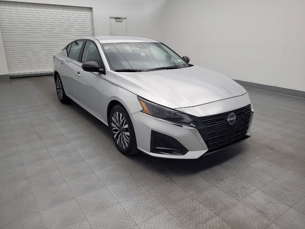 Used 2024 Nissan Altima 2.5 SV image 13