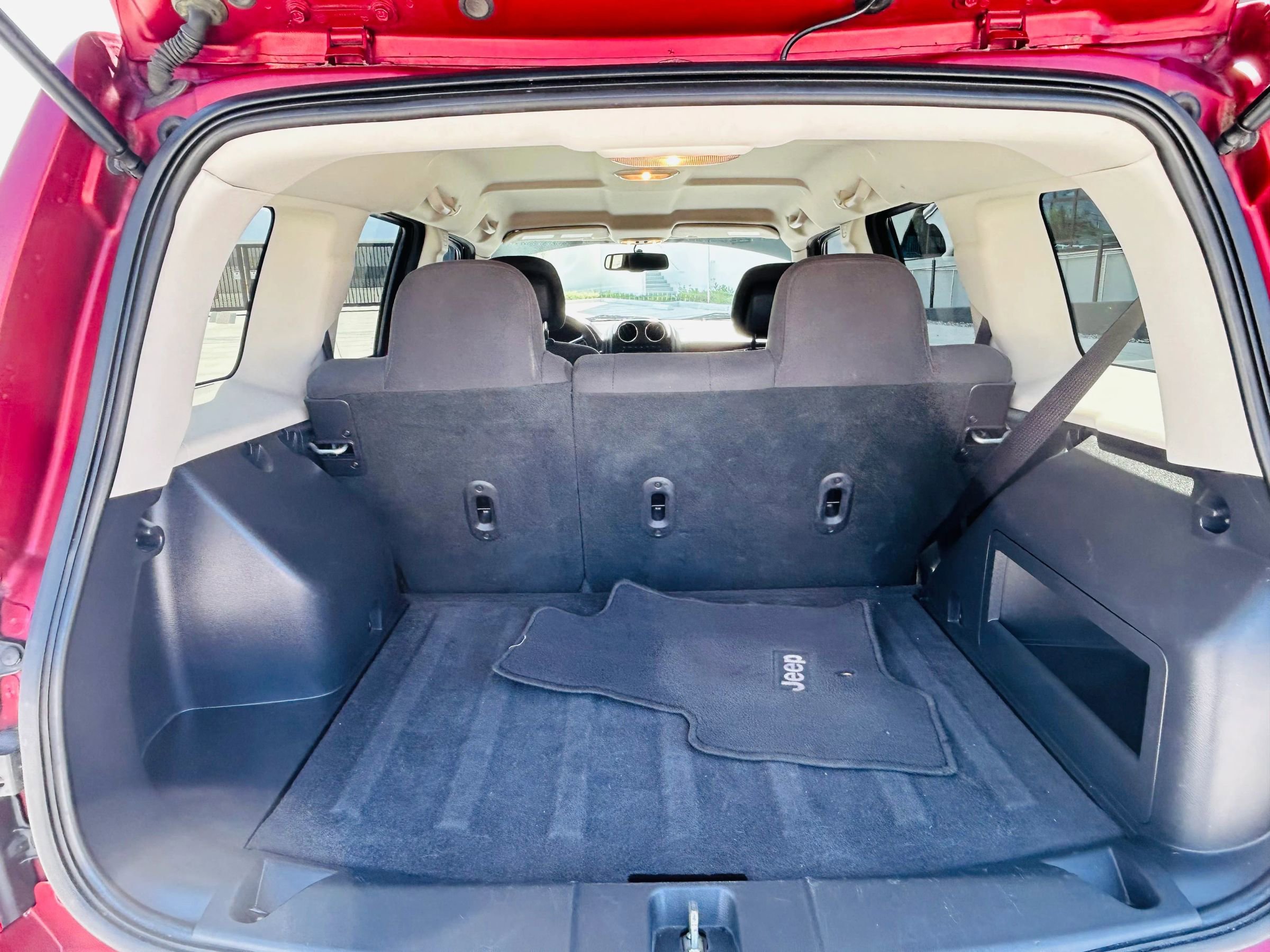 Used 2016 Jeep Patriot Sport w/ Power Value Group AWD/4WD image 14