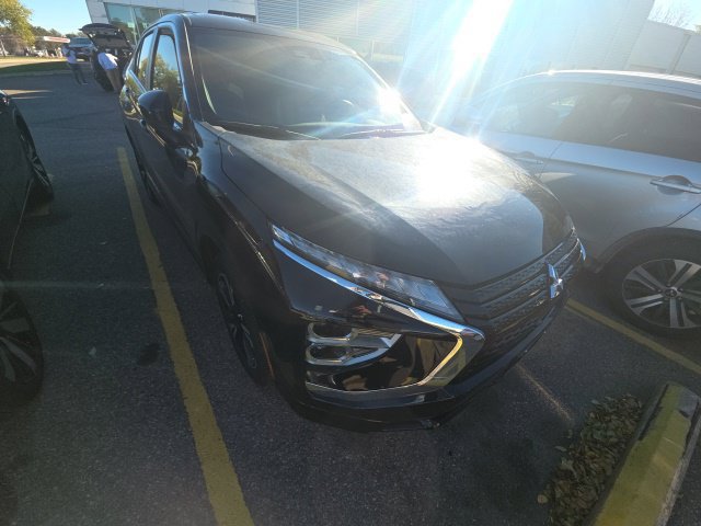 Used 2023 Mitsubishi Eclipse Cross AWD image 4