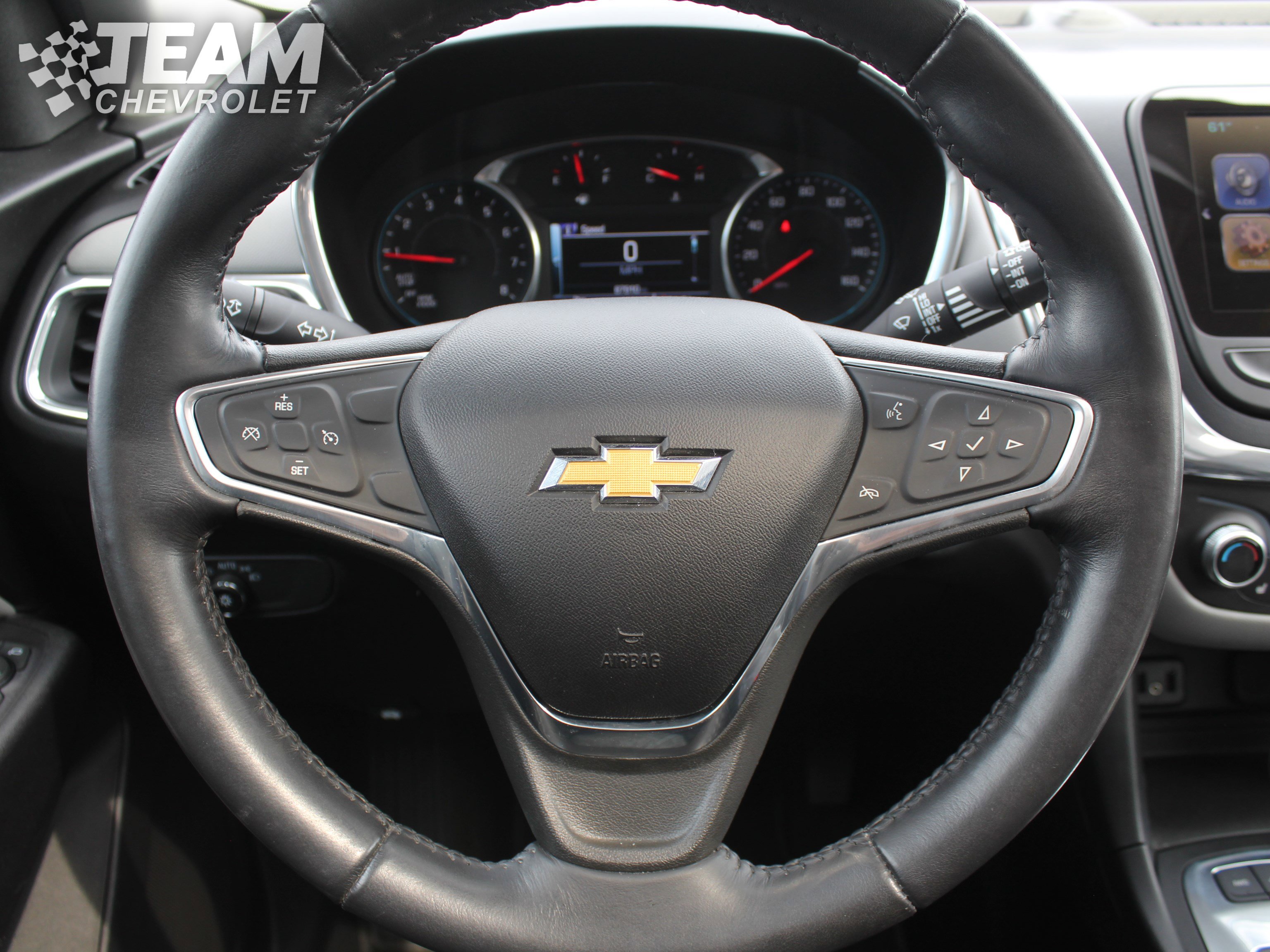 Used 2018 Chevrolet Equinox LT w/ Sun & Infotainment Package image 14