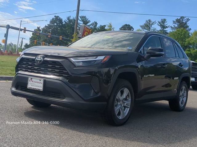 Used 2025 Toyota RAV4 XLE AWD/4WD image 8