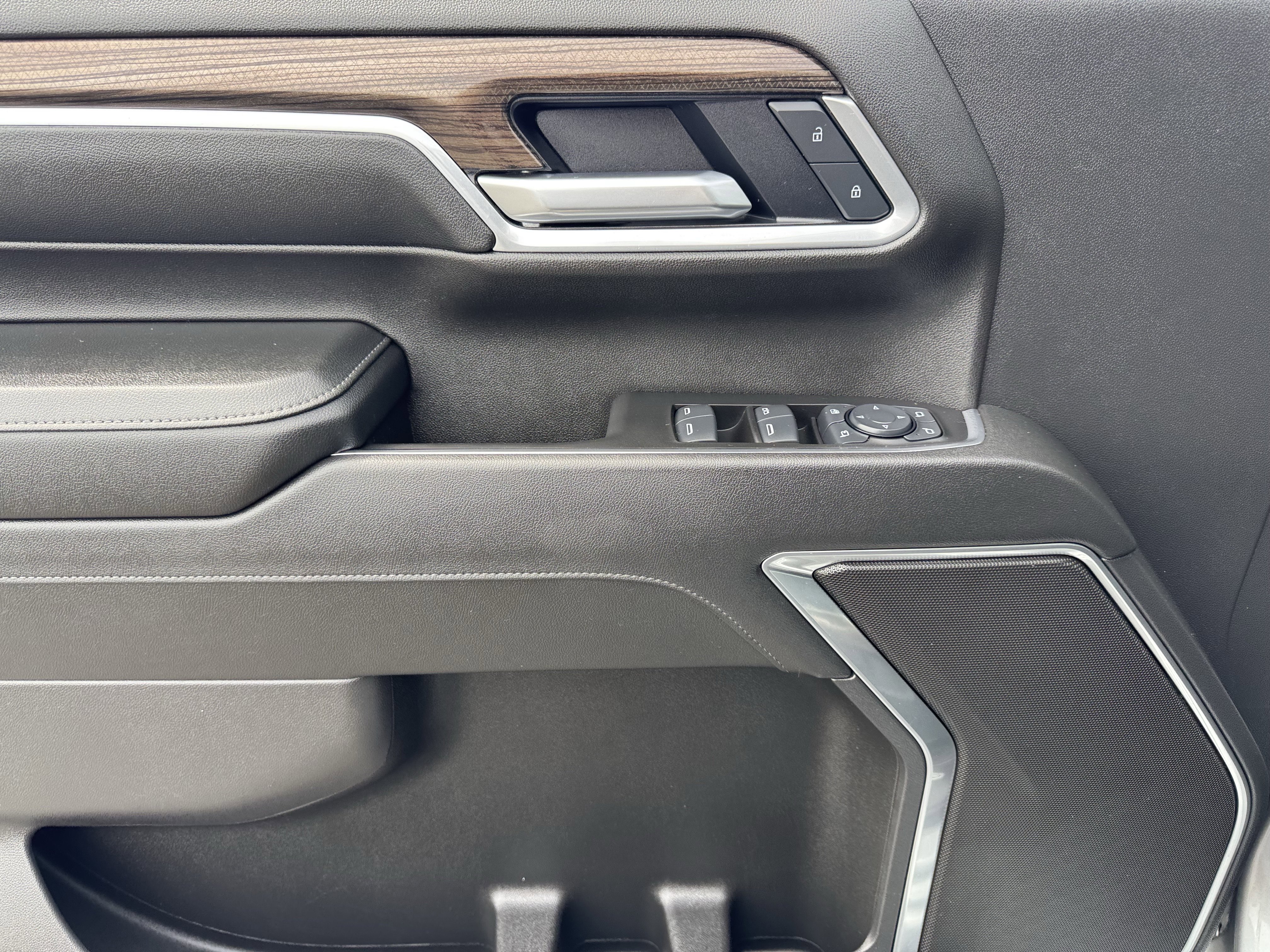 Used 2025 Chevrolet Silverado 2500 LT w/ Trail Boss Package image 11