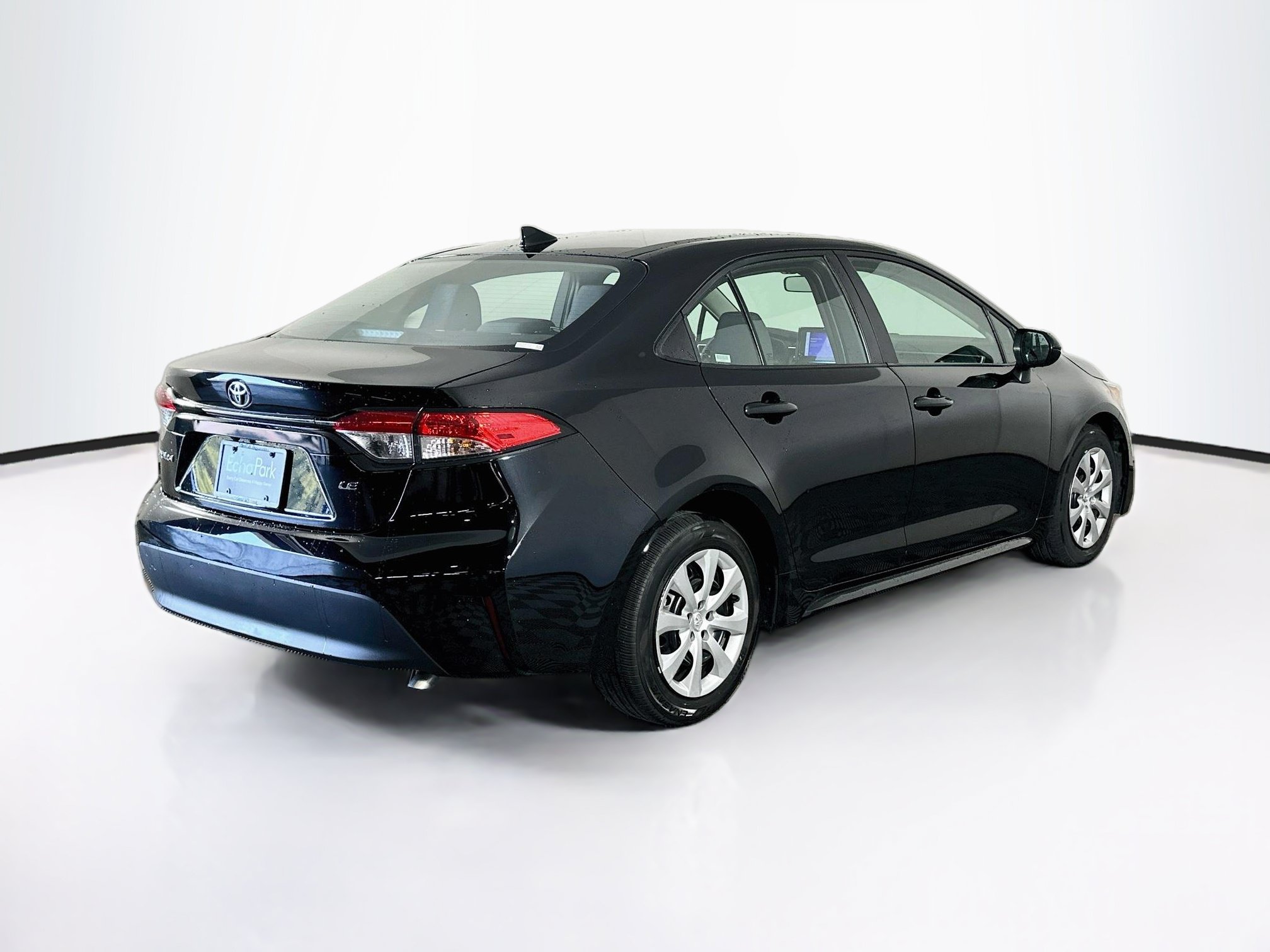 Used 2026 Toyota Corolla LE FWD image 9