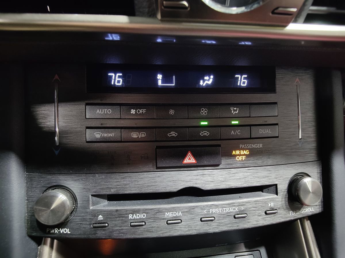 Used 2019 Lexus IS 300 F Sport w/ F Sport Package image 32