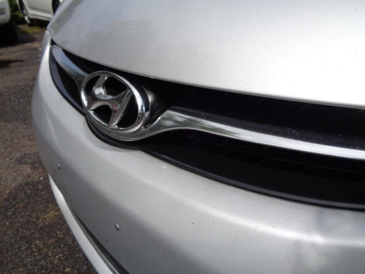 Used 2013 Hyundai Elantra GLS FWD image 13