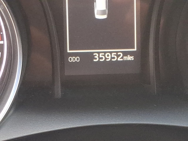 Used 2018 Toyota Camry LE FWD image 19